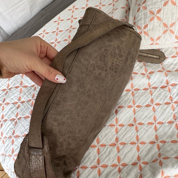 Balenciaga Taupe Leather Shoulder Bag - Picture 7 of 8